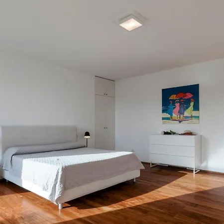 Ulivo Di Venere 8, Emma Villas